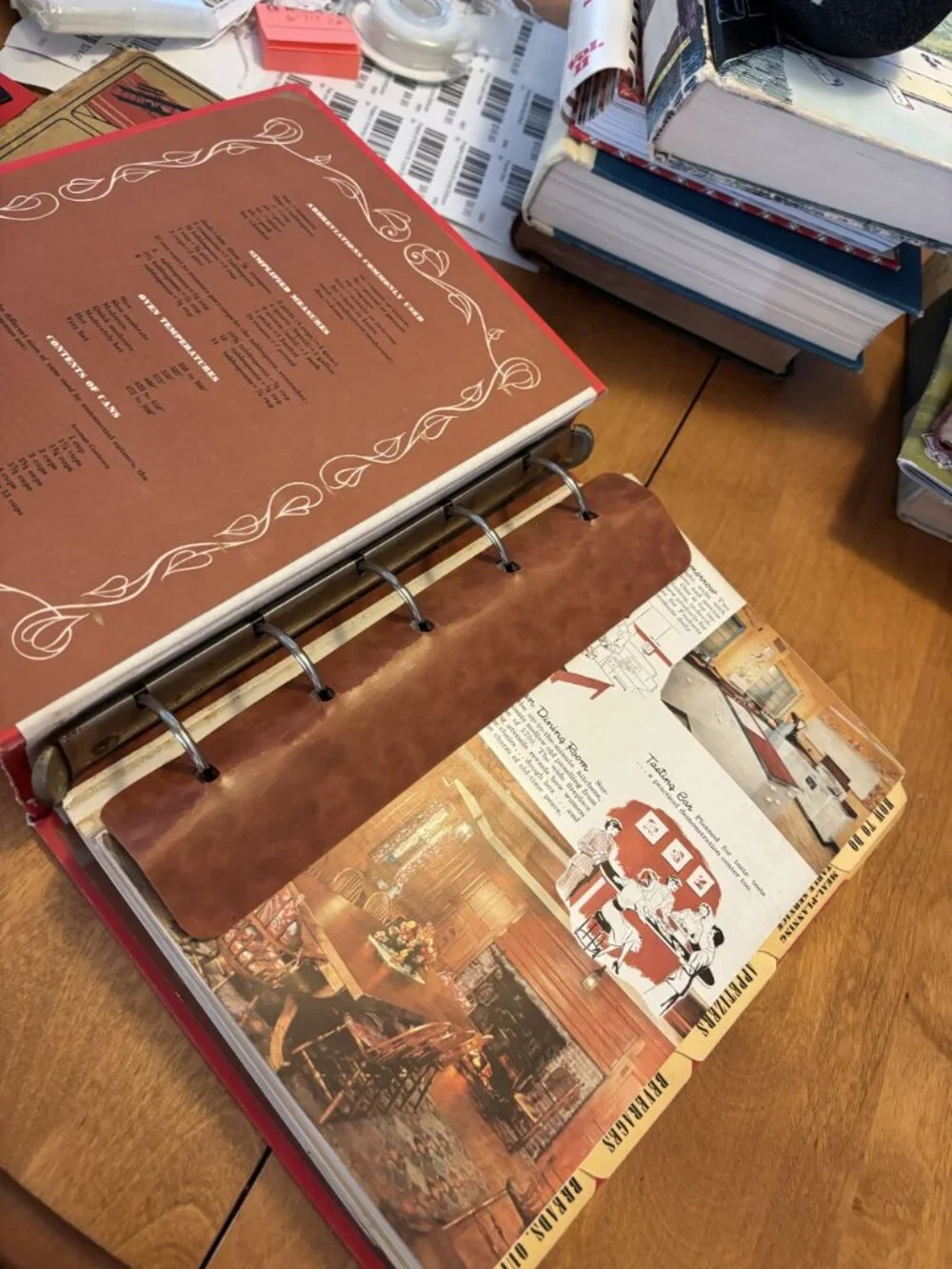 Betty Crocker's Picture Cook Book READ